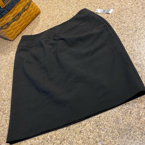 Worthington Dresses & Skirts - NWT Worthington Black Lined Skirt 10